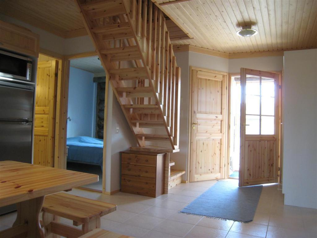 Äkäslompolo Lost Inn Cabins מראה חיצוני תמונה