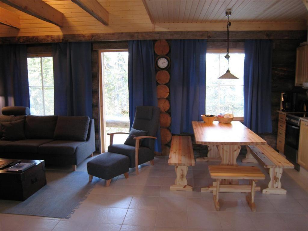 Äkäslompolo Lost Inn Cabins חדר תמונה