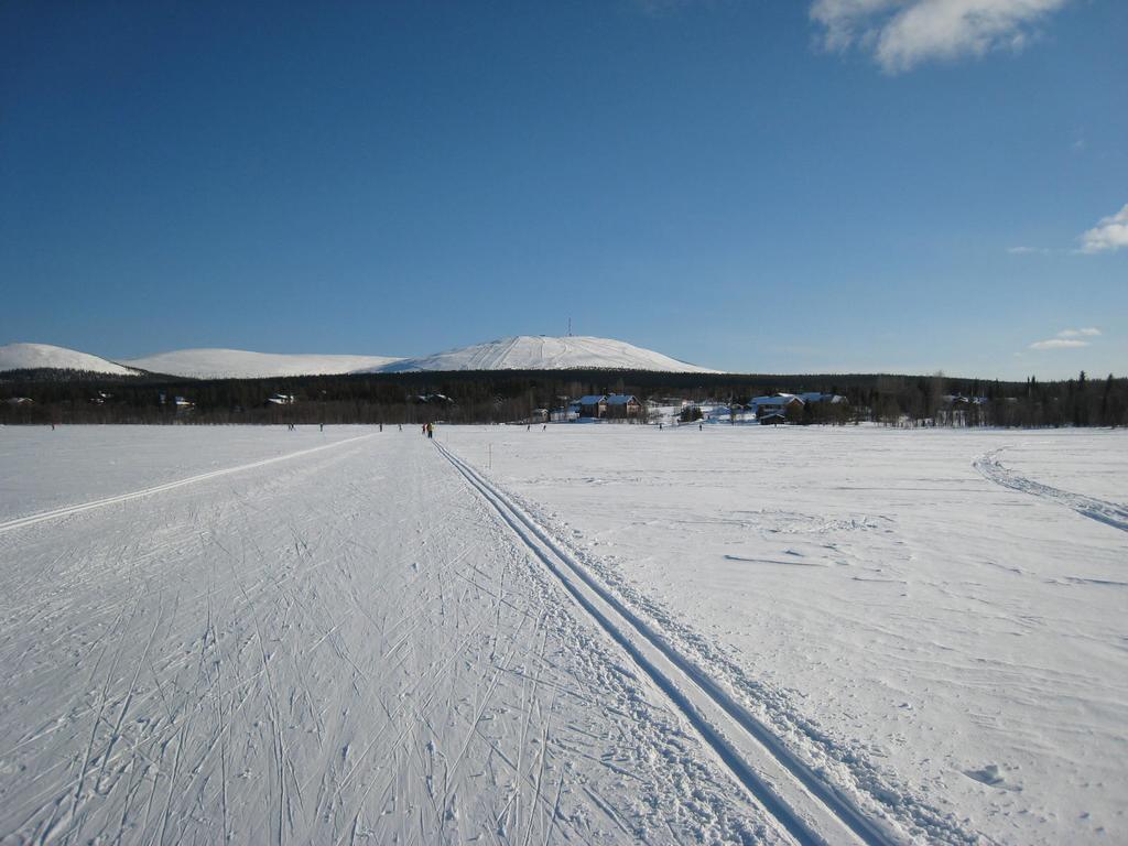 Äkäslompolo Lost Inn Cabins מראה חיצוני תמונה